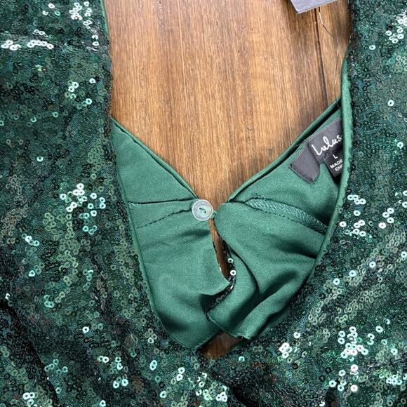 NWT Lulu's Green Sequin Deep V Neck Tank Crop Top Ruffle Hem Sleeveless Bralette - Picture 4 of 13